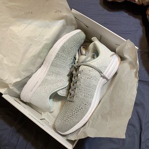 Athletic propulsion labs shoes